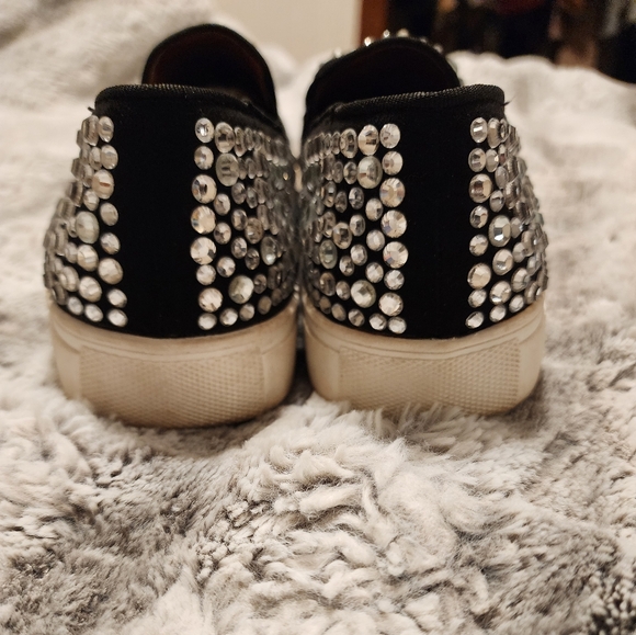 STEVE MADDEN~ EVADA CRYSTAL EMBELLISHED SLIP-ON SNEAKER IN RHINESTONE SIZE 9 - Picture 2 of 3